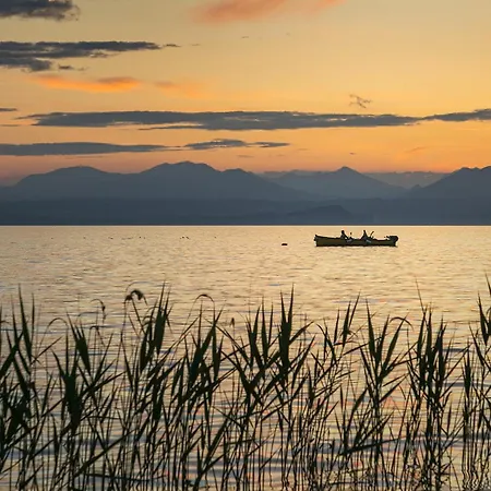 Albatross Mobile Homes On Cisano & San Vito S. P. A. Бардолино