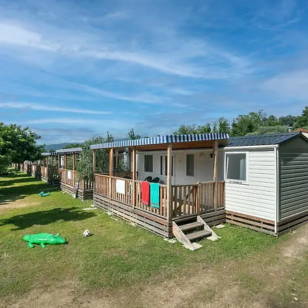 Albatross Mobile Homes On Cisano & San Vito S. P. A. Кемпинг