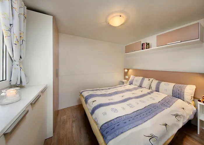 Кемпинг Albatross Mobile Homes On Cisano & San Vito S. P. A. 4*