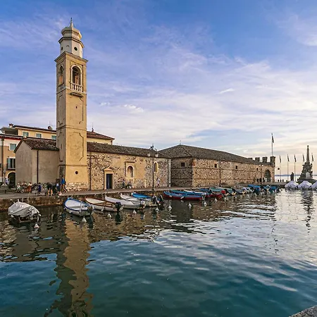 Albatross Mobile Homes On Cisano & San Vito S. P. A. Camping Bardolino