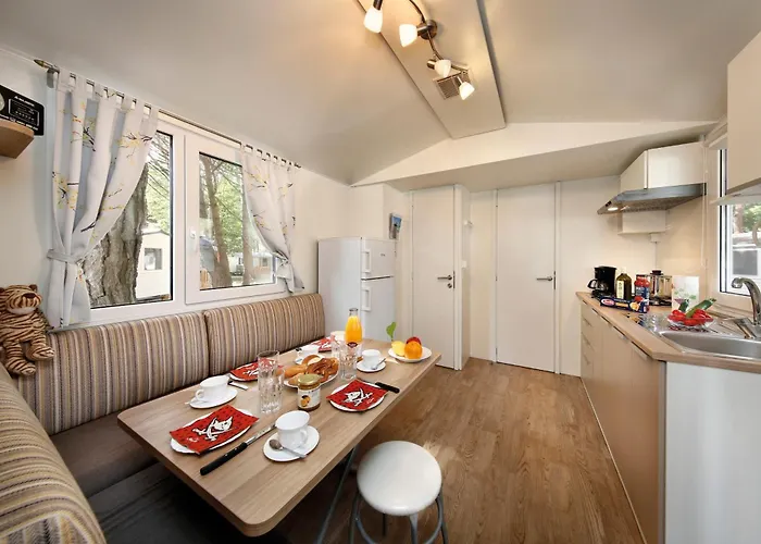 Albatross Mobile Homes On Cisano & San Vito S. P. A. 4*