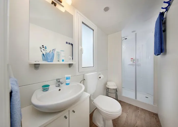 Albatross Mobile Homes On Cisano & San Vito S. P. A. 4* 바르돌리노