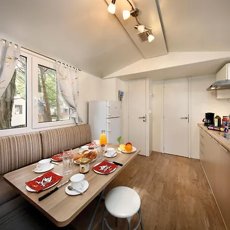 Albatross Mobile Homes On Cisano & San Vito S. P. A. 4*