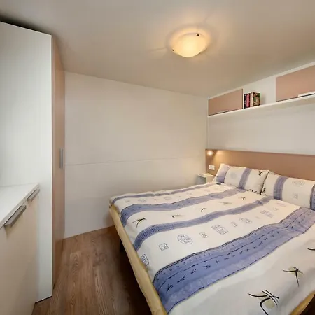 Кемпінг Albatross Mobile Homes On Cisano & San Vito S. P. A. 4*