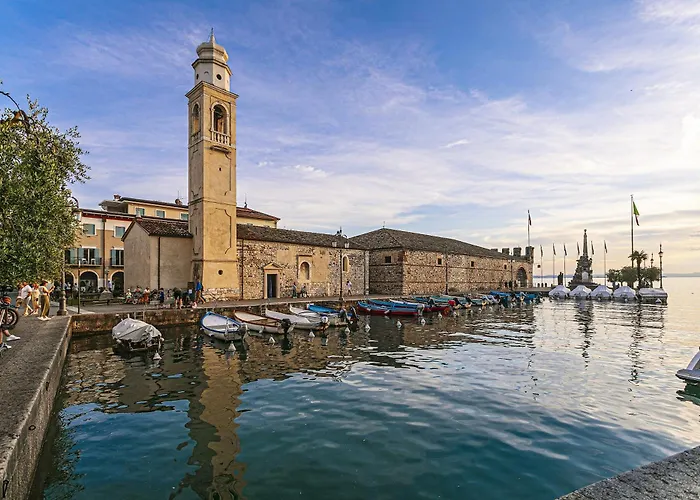 Albatross Mobile Homes On Cisano & San Vito S. P. A. Campsite Bardolino